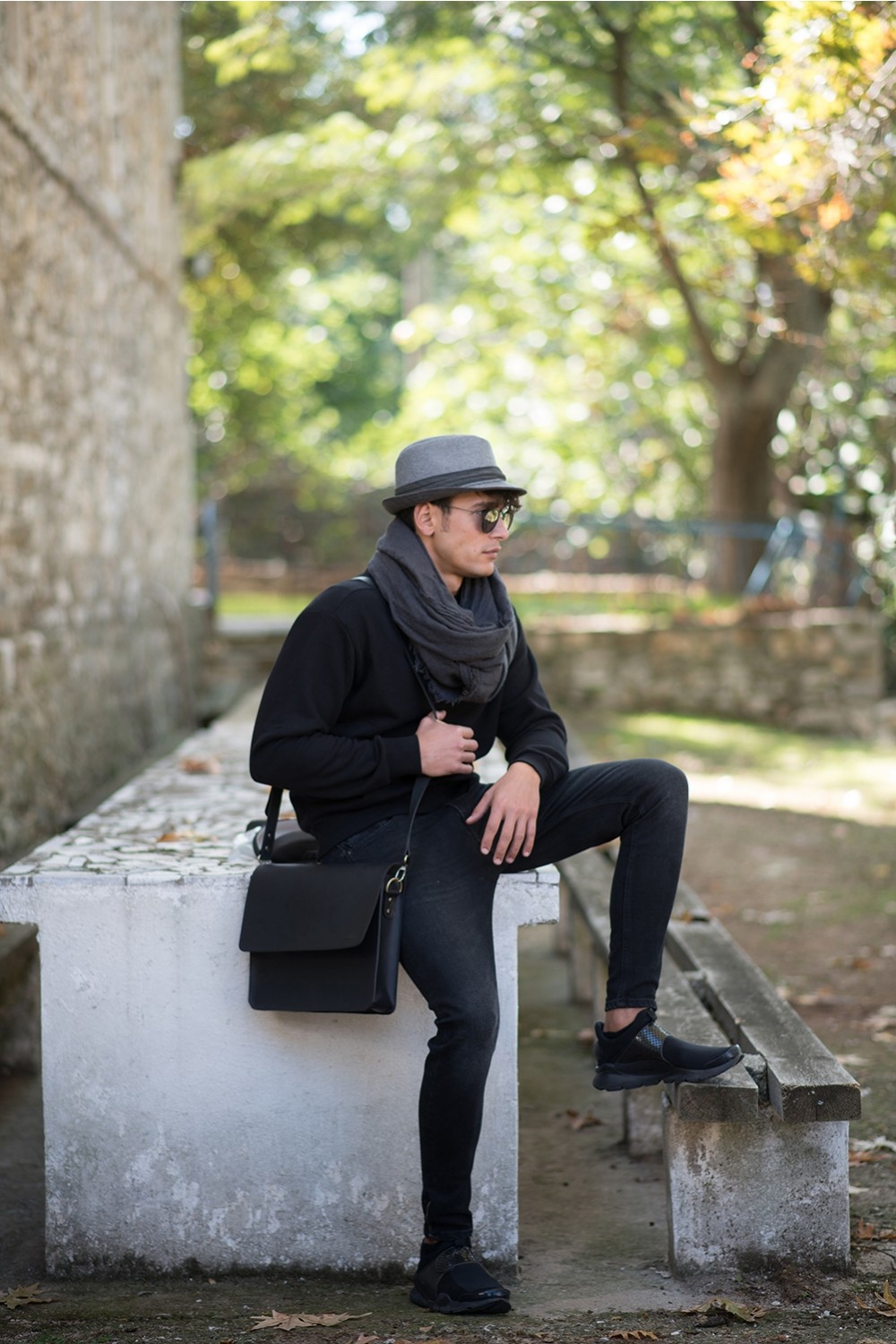 HANDMADE LEATHER BLACK MESSENGER BAG